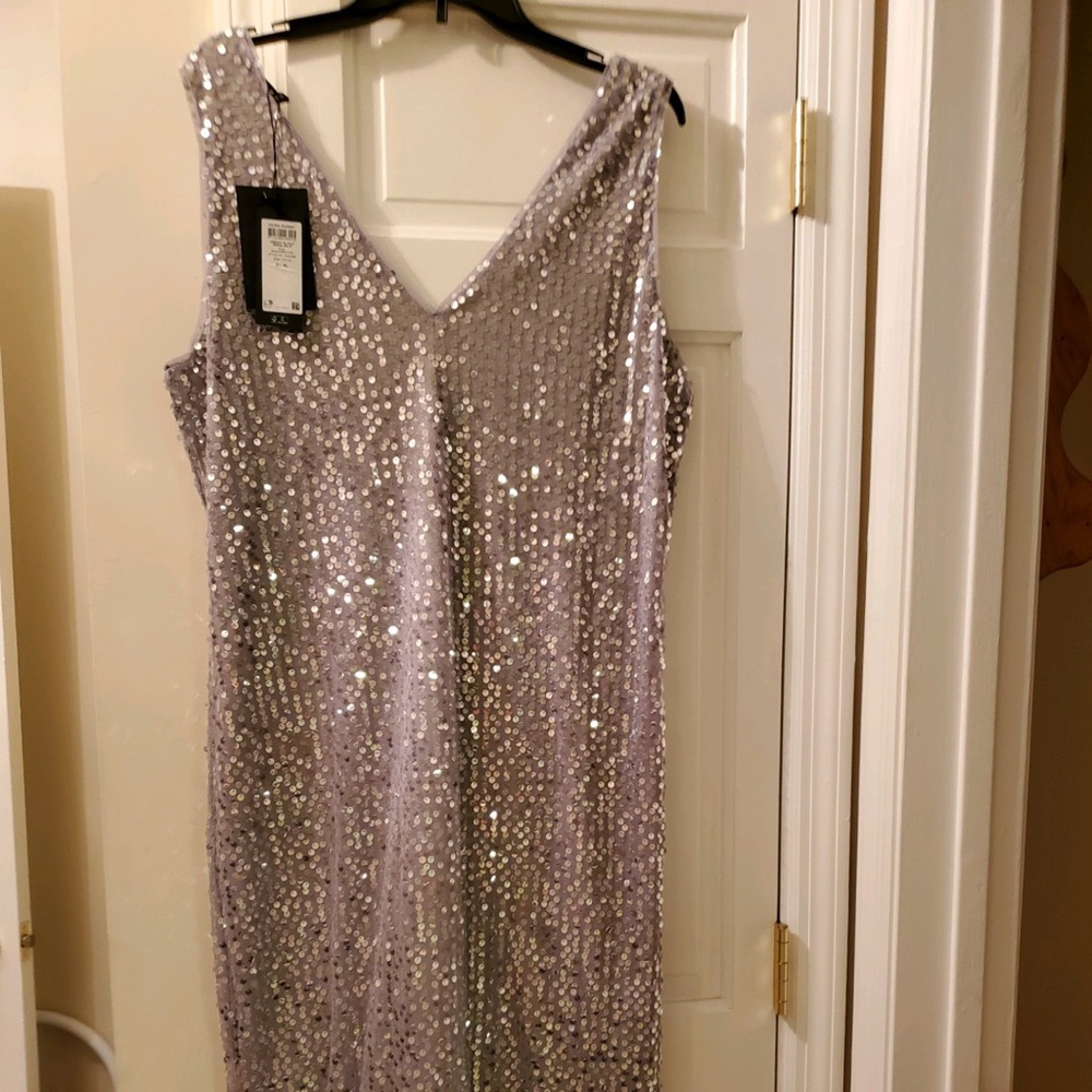 Vero  Moda  MIDI glittery sequined dress . New without tag.
